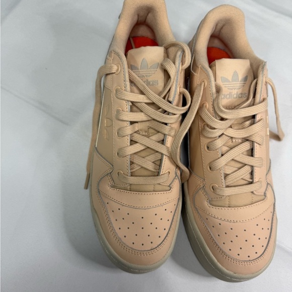 Adidas Women's‎ Beige Sneakers